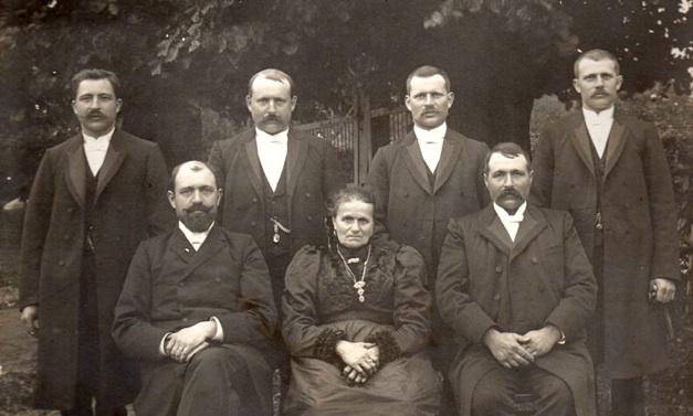 The six Dieryck brothers, circa 1914